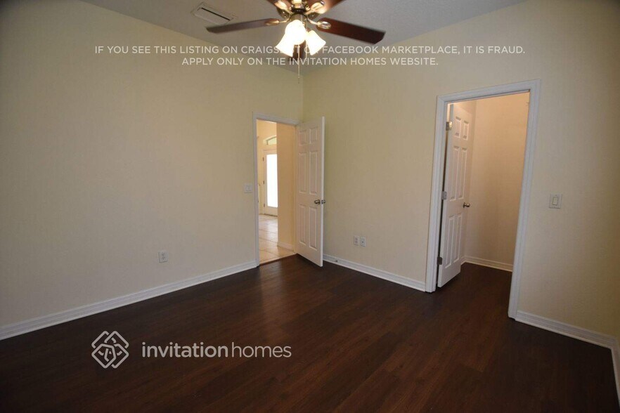 Building Photo - 3025 Dalhart Ave