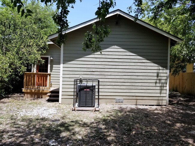 Building Photo - Lovely home in Denver Heights Available fo...