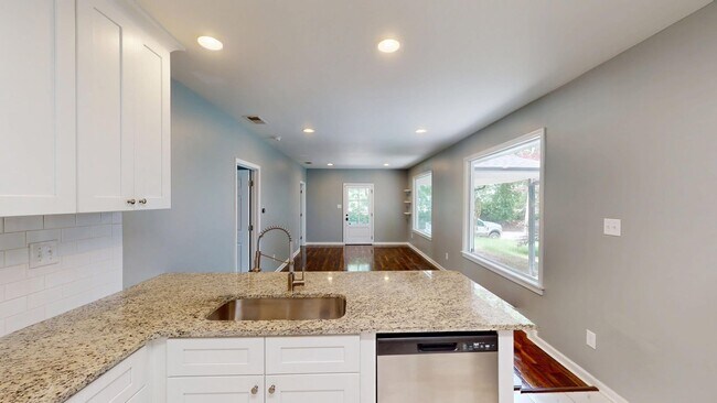 Building Photo - 3573 Galloway Ave