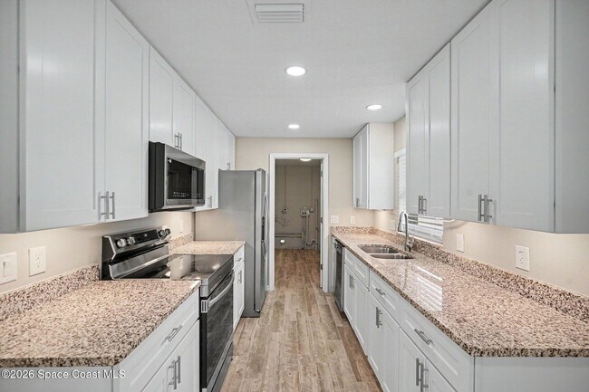 Building Photo - 2222 Lucille Ln