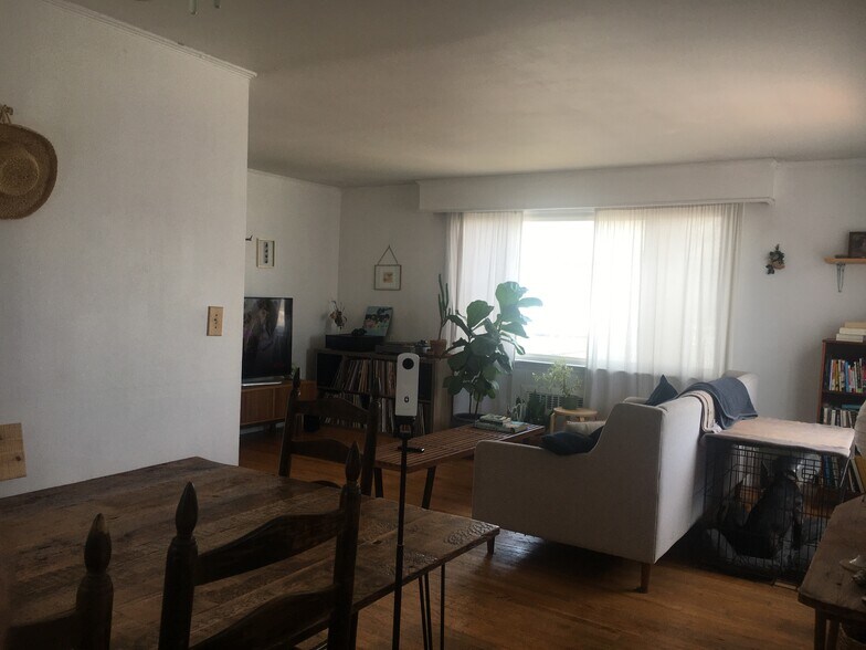 Building Photo - 61 Indiana Ave