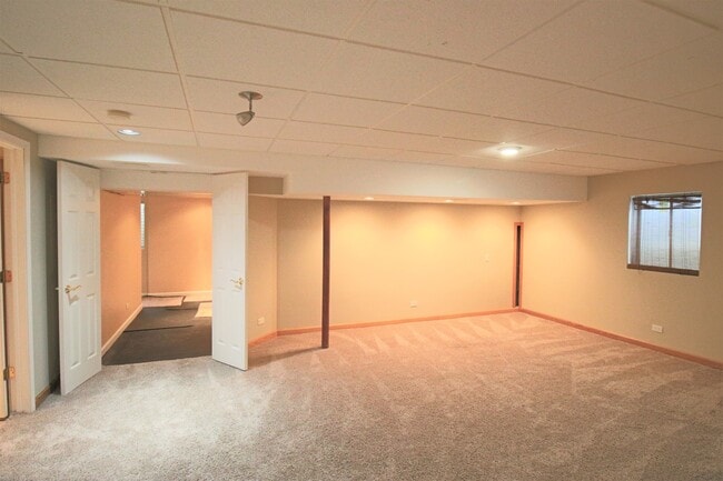 Building Photo - 4804 Daggets Ct