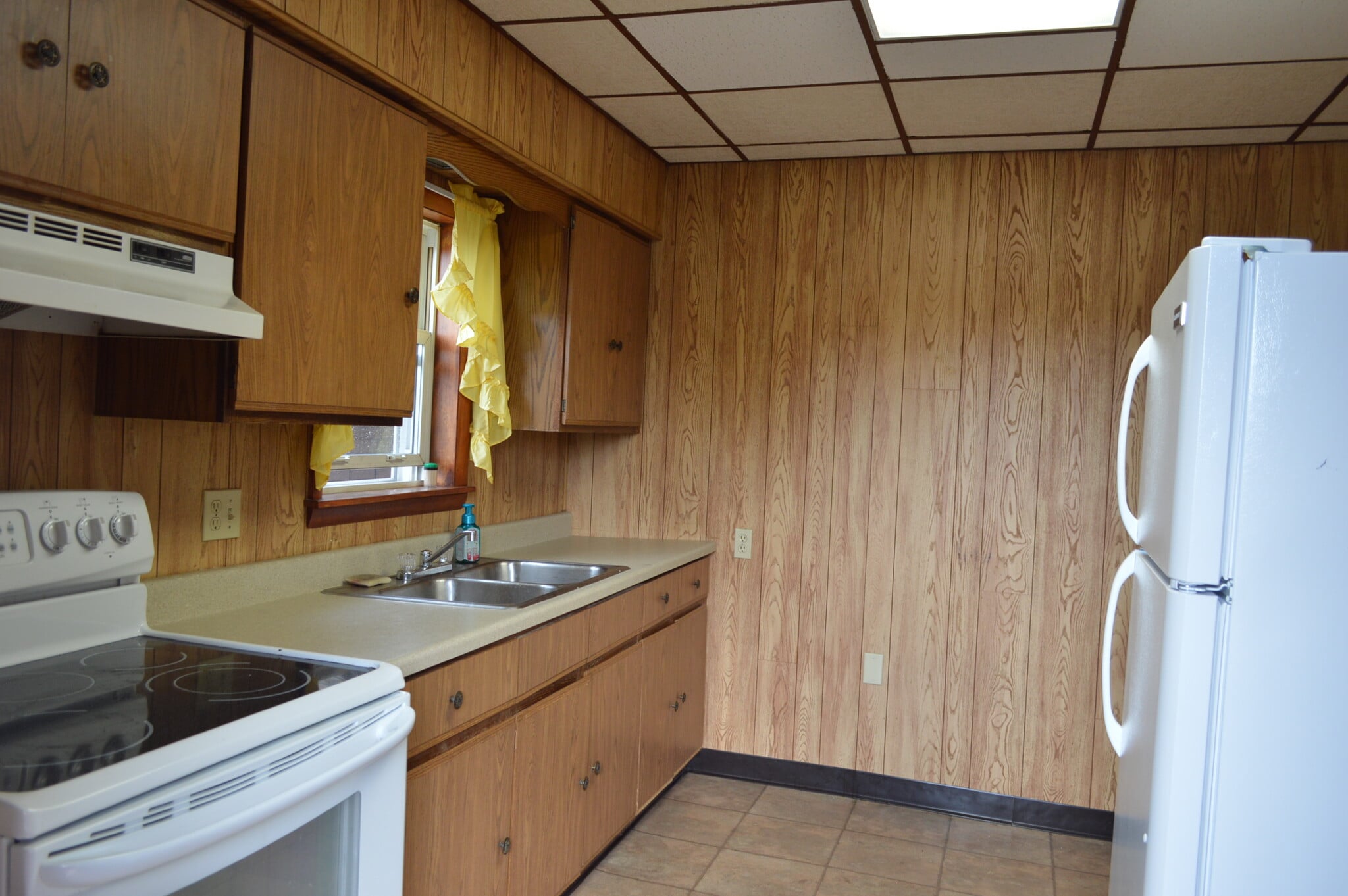 Building Photo - 211 S Main St