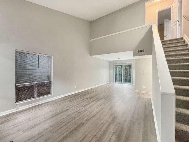 Building Photo - North Hall Duplex Available