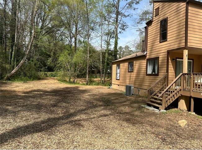 Building Photo - 2915 Creek Park Dr