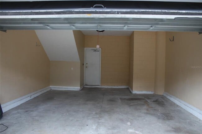 Building Photo - 6432 S Goldenrod Rd