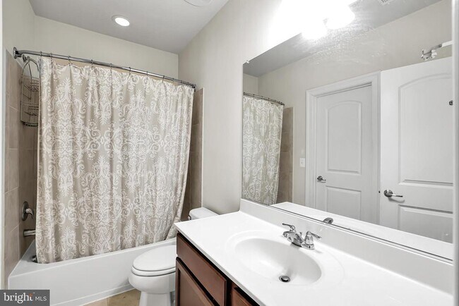 Building Photo - 3037 Moore Ln