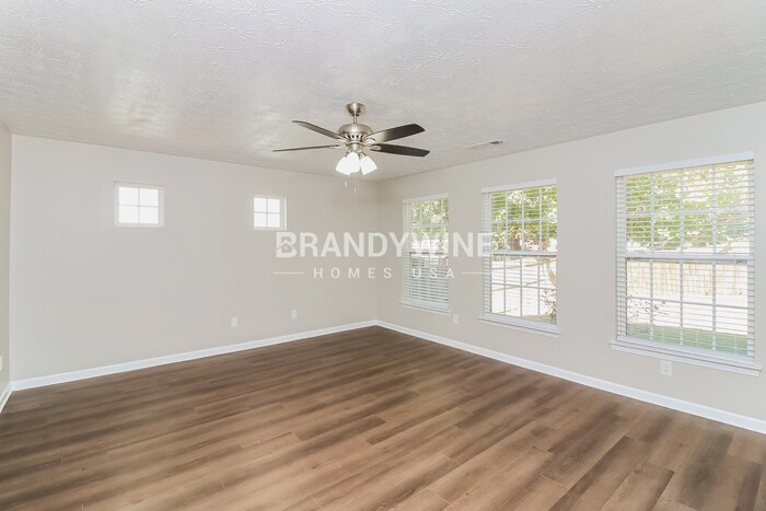 Building Photo - 273 Topaz Dr