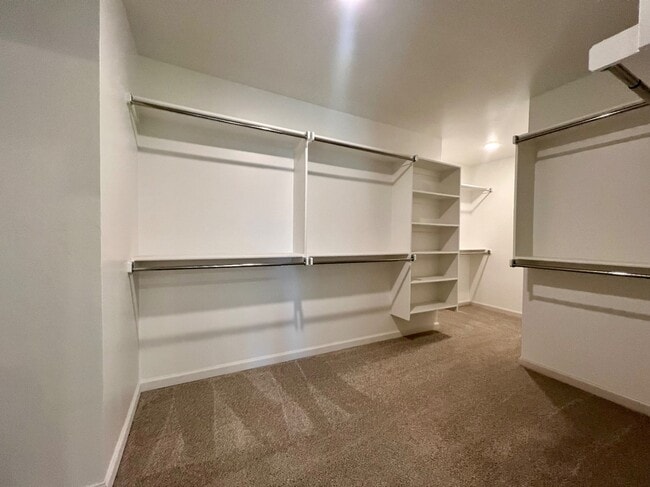 Building Photo - 9333 SW 42nd St