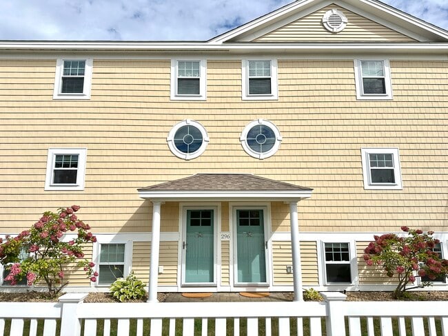 Primary Photo - 296 Ocean Blvd