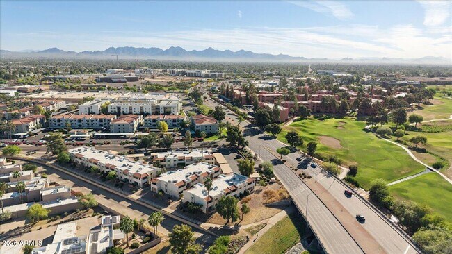 Building Photo - 4150 E Cactus Rd
