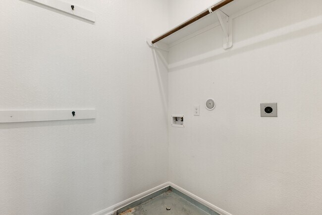 Building Photo - 5206 Pr Ter Ln