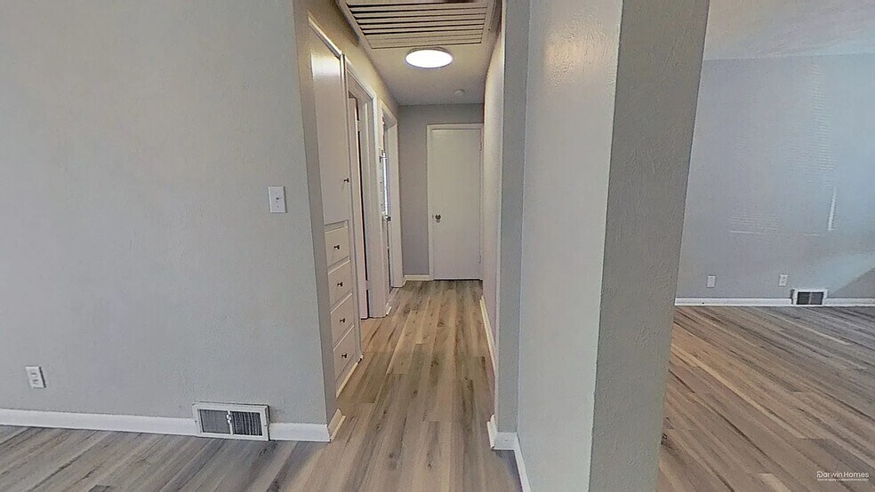 Building Photo - 105 Racill Ct