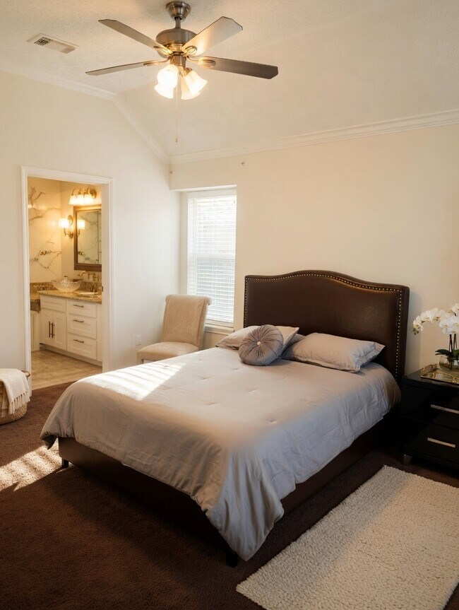 Building Photo - 15922 Cutten Rd