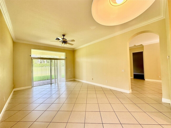 Building Photo - 2003 Grey Falcon Cir SW