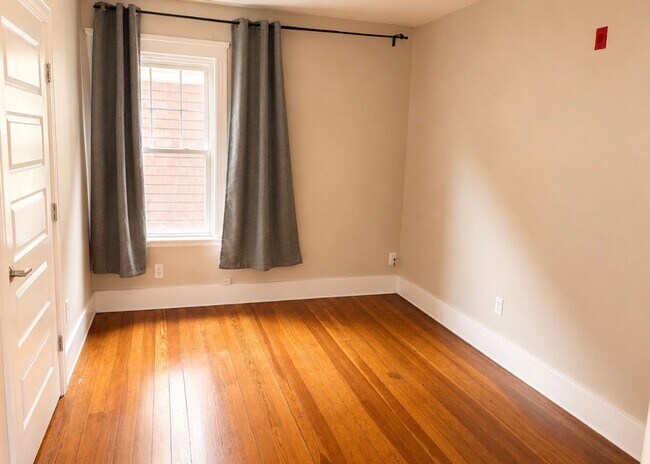 Building Photo - 207 Lowden St