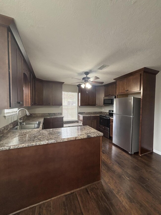 Building Photo - 2706 Crosshaven Dr