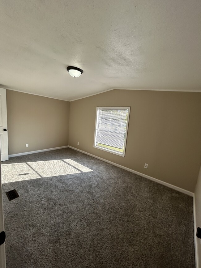 Building Photo - 526 Chris St