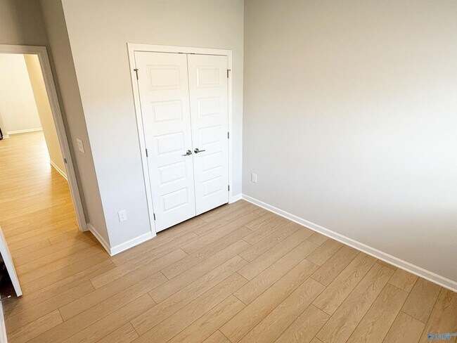 Building Photo - 217 Stockyard Cir