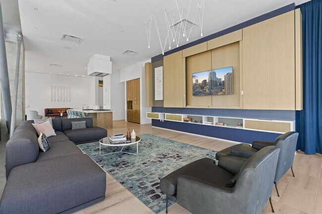 Building Photo - 301 West Ave