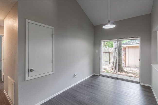 Building Photo - 3118 Lucida Ln