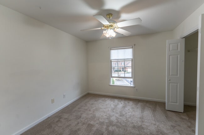 Building Photo - 4216 Regency Park Ct