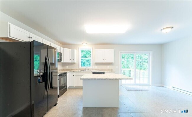 Building Photo - 152 Grove Ave