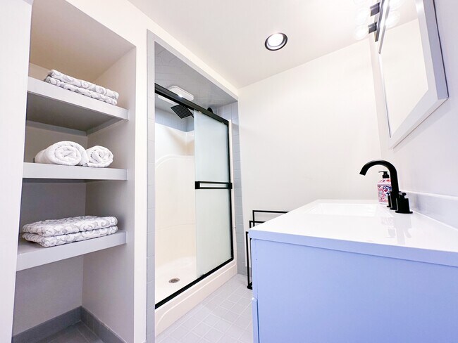 Building Photo - 23 Hewson Ave