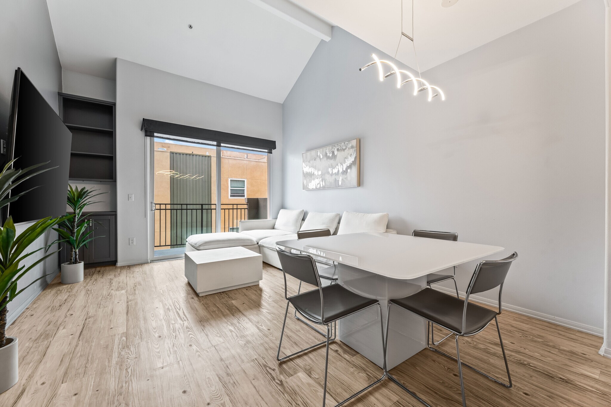 Building Photo - 4060 Glencoe Ave