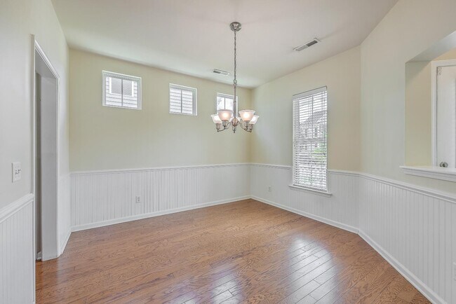 Building Photo - 230 Cameron St