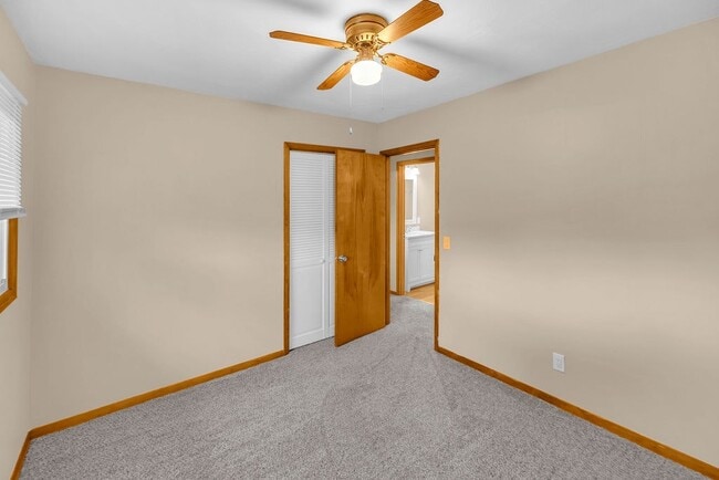 Building Photo - 515 Maddox Dr