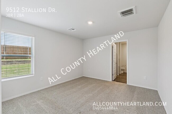 Building Photo - 9512 Stallion Dr