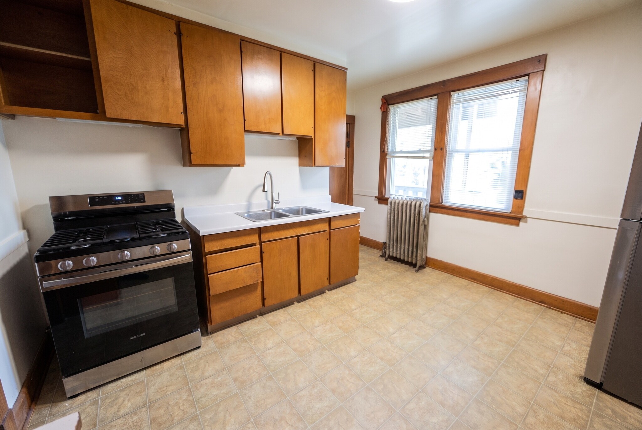 Building Photo - 410 W Mifflin St