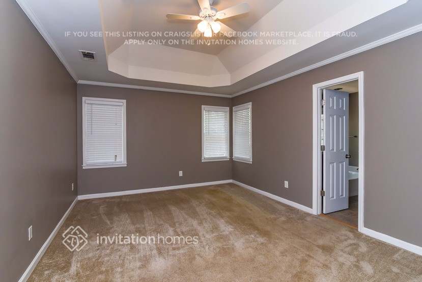 Building Photo - 1460 Gabriel Dr