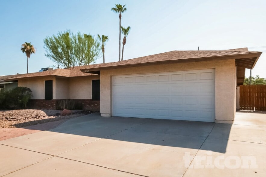 Building Photo - 2403 S Evergreen Rd