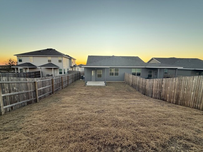 Building Photo - Lovely home in Cibolo!