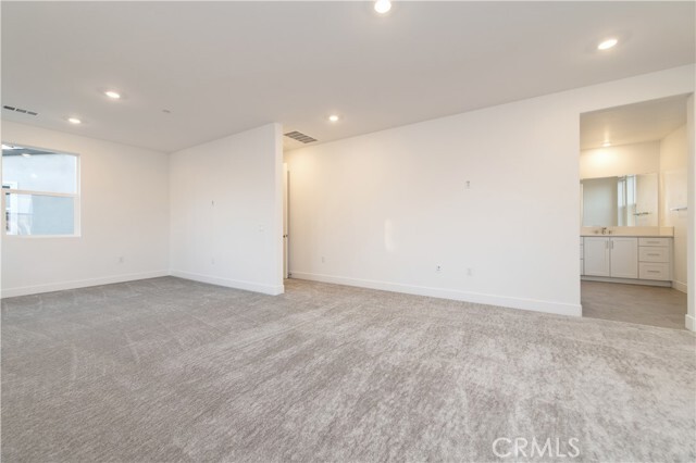 Building Photo - 548 Mulligan