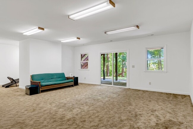 Building Photo - This WATERFRONT-FULLY FURNISHED-ALL INCLUSIVE HOME IS READY FOR YOU.