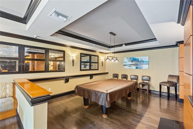 Building Photo - 3001 NE 185th St