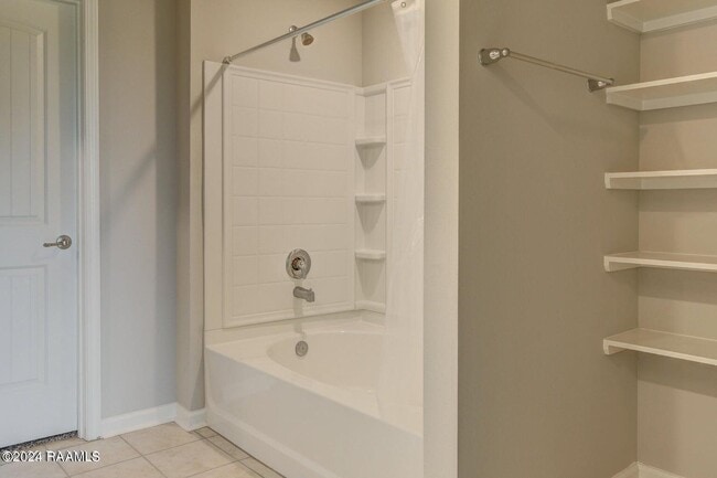 Building Photo - 107 Emerald Star Ln