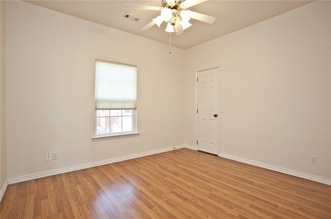 Building Photo - 310 Old Forge Dr