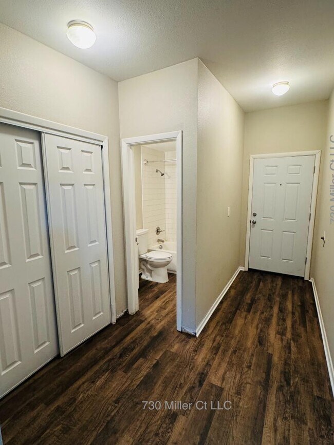 Building Photo - 730 Miller Ct