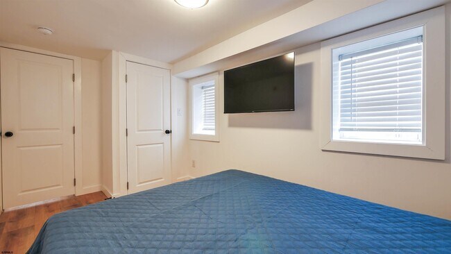 Building Photo - 106 N Portland Ave