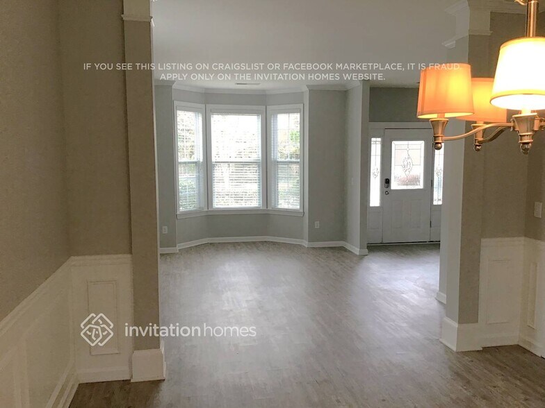 Building Photo - 3643 Aberdeen Way