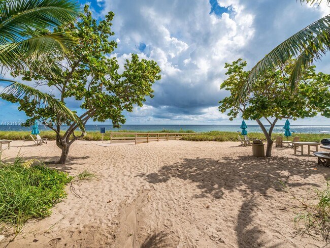 Building Photo - 5000 N Ocean Blvd