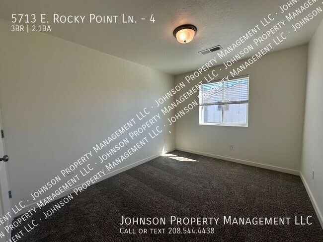 Building Photo - 5713 E Rock Ct