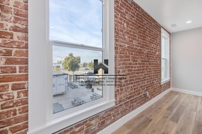 Building Photo - 151 S K St