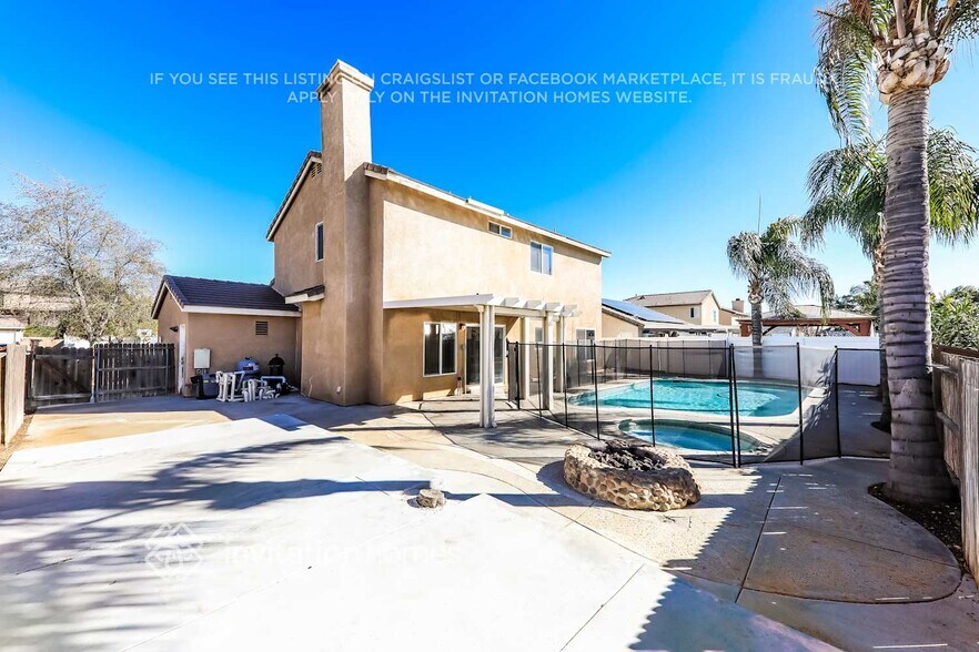 Building Photo - 1677 Mesquite Vista