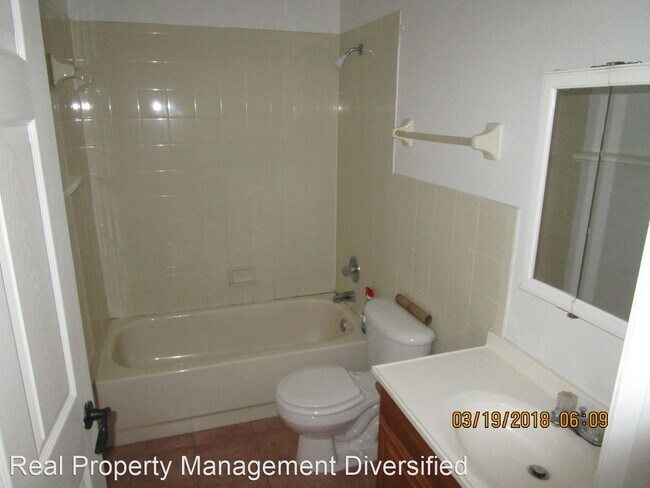 Building Photo - 1710 SW 109th Pl