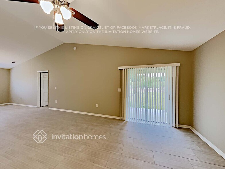 Building Photo - 4518 Fairway Oaks Dr